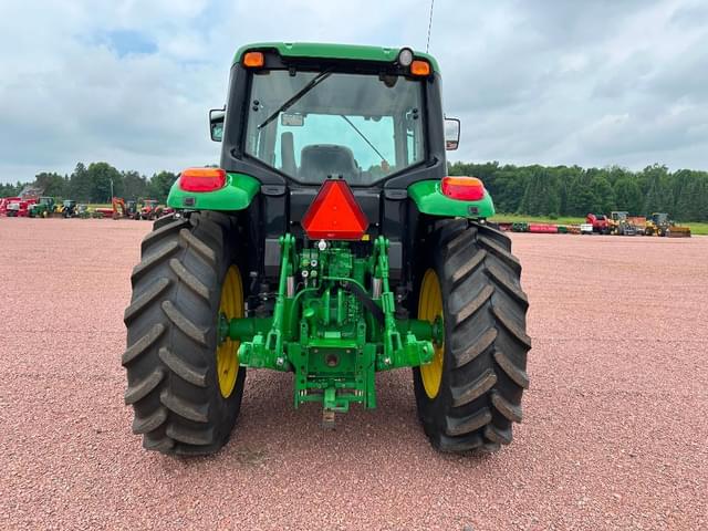 Image of John Deere 6115M equipment image 4