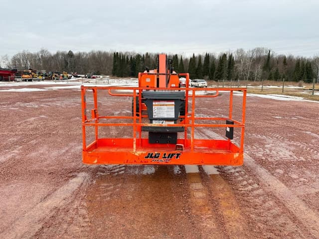 Image of JLG 660SJ equipment image 1
