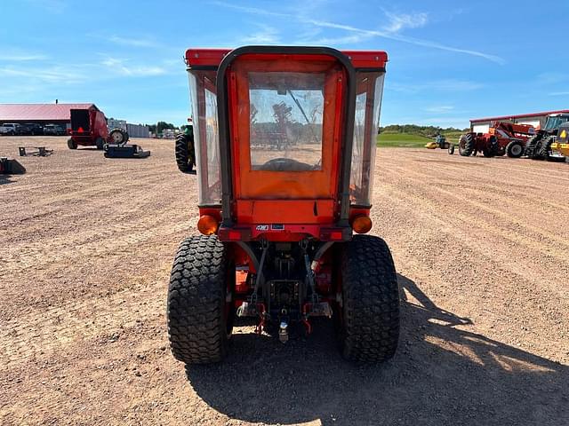 Image of Kubota B2400 equipment image 4