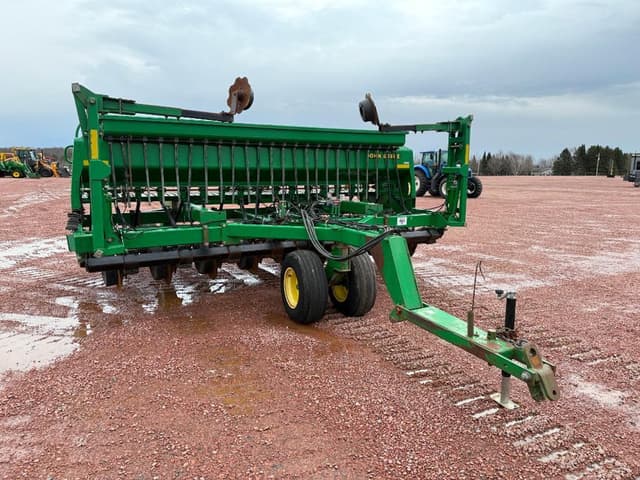 Image of John Deere 1560 equipment image 1