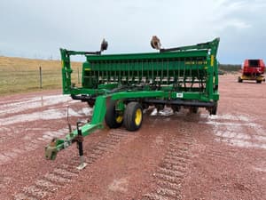 John Deere 1560 Image