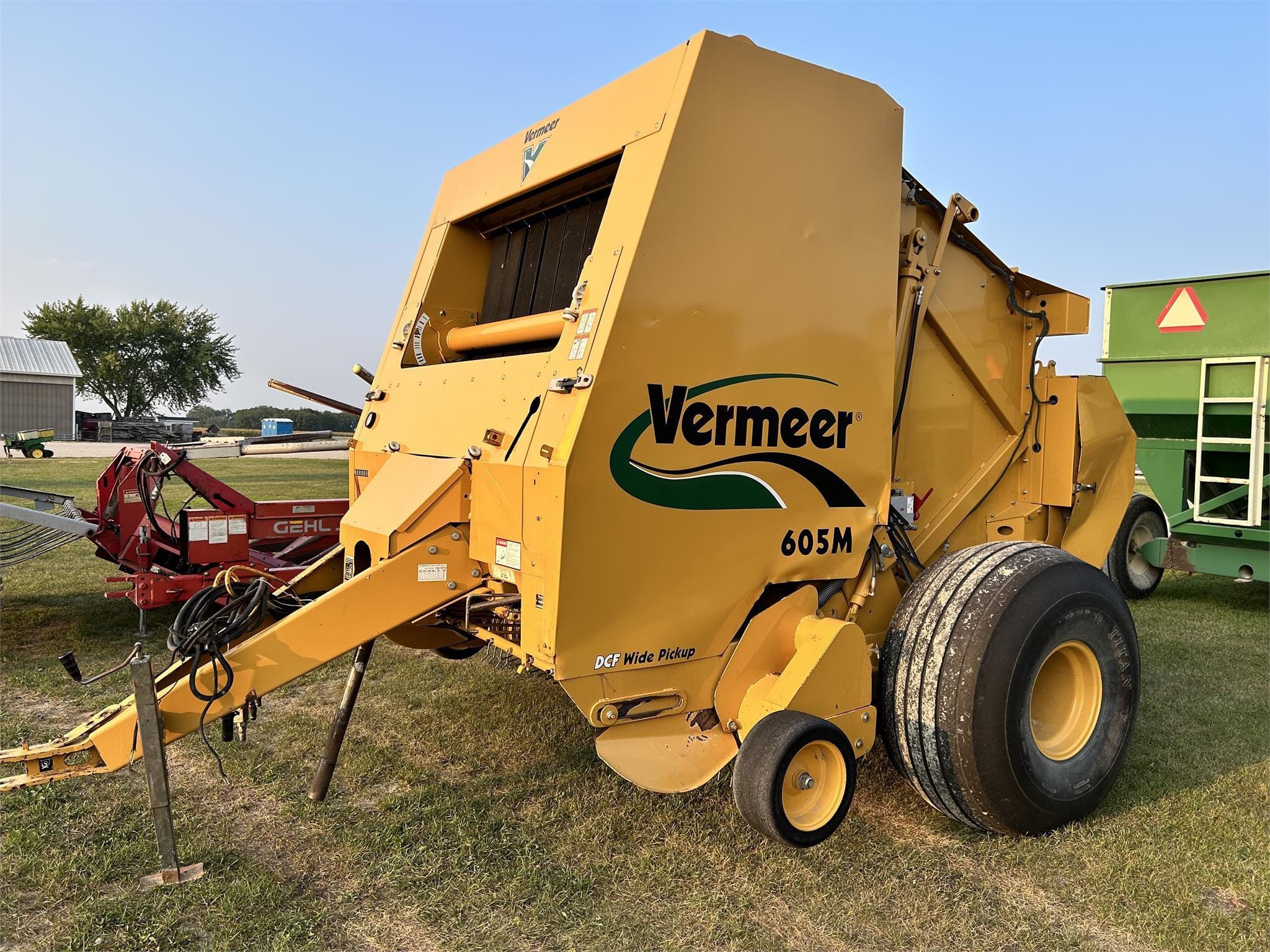 Main image Vermeer 605M