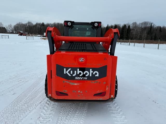 Image of Kubota SSV75 equipment image 4
