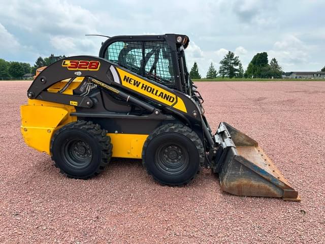 Image of New Holland L328 equipment image 2