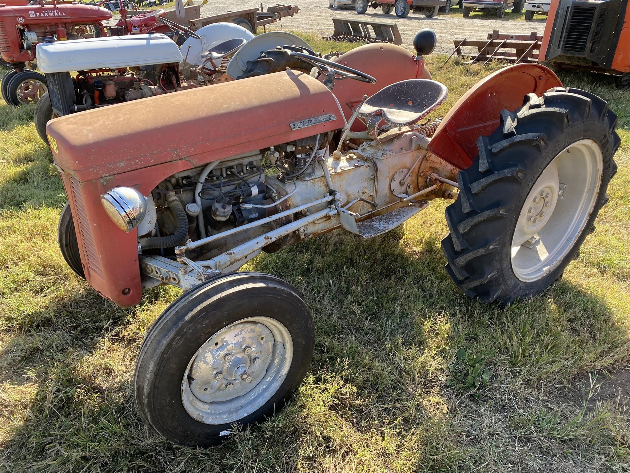 Main image Massey Ferguson 30