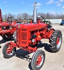 Main image International Harvester 100