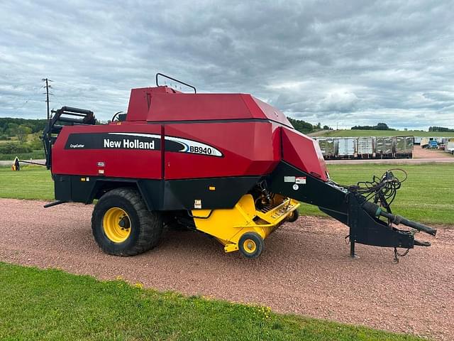 Image of New Holland BB940A equipment image 2