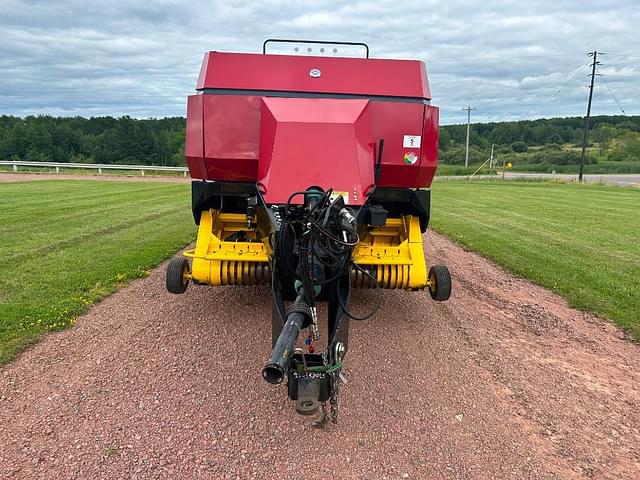 Image of New Holland BB940A equipment image 1