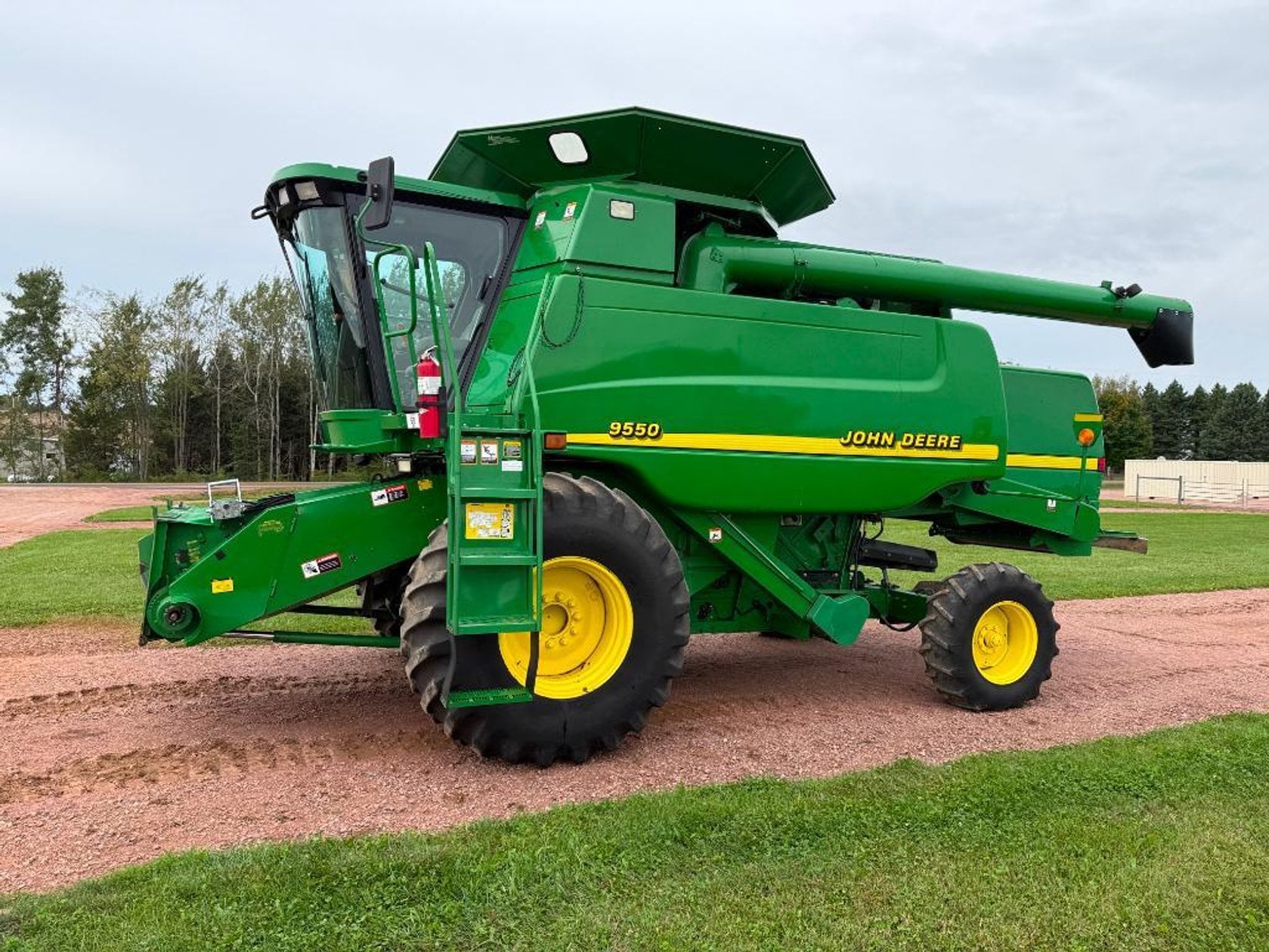 2001 John Deere 9550 Equipment Image0