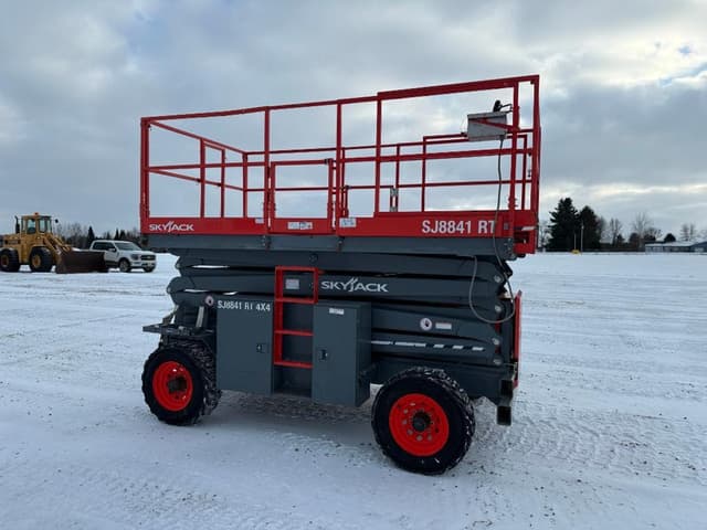 Image of Sky Jack SJ8841RT equipment image 2