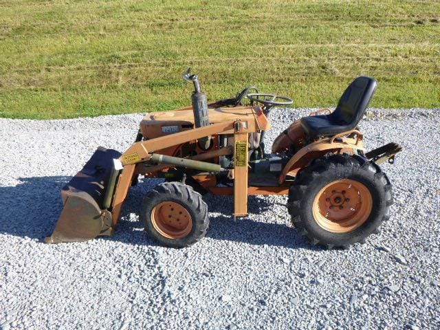 Main image Kubota B7100