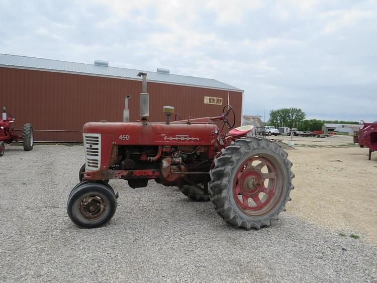 International Harvester 450 Equipment Image0