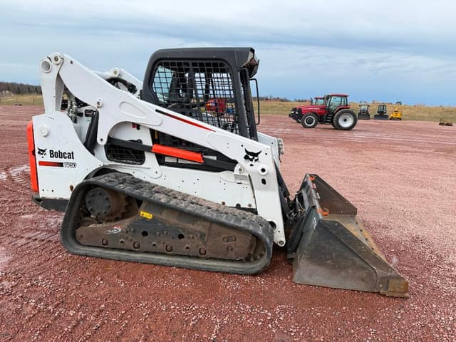 Image of Bobcat T750 equipment image 2