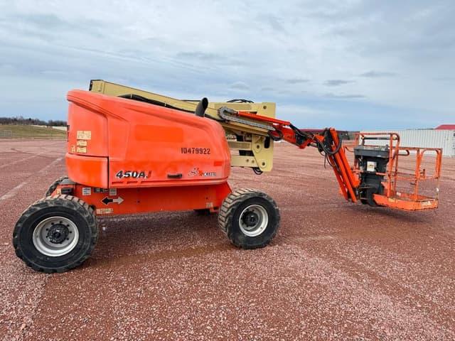 Image of JLG 450AJ equipment image 2