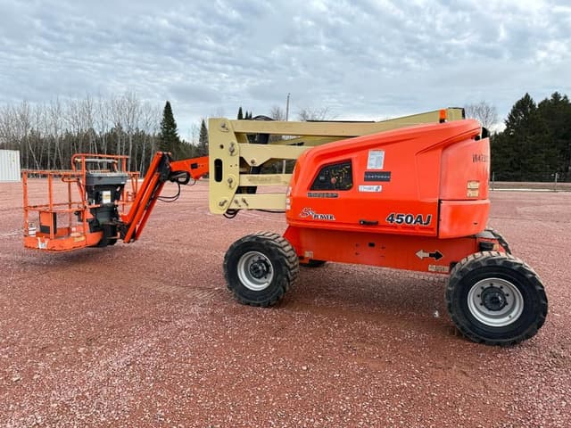Image of JLG 450AJ equipment image 4