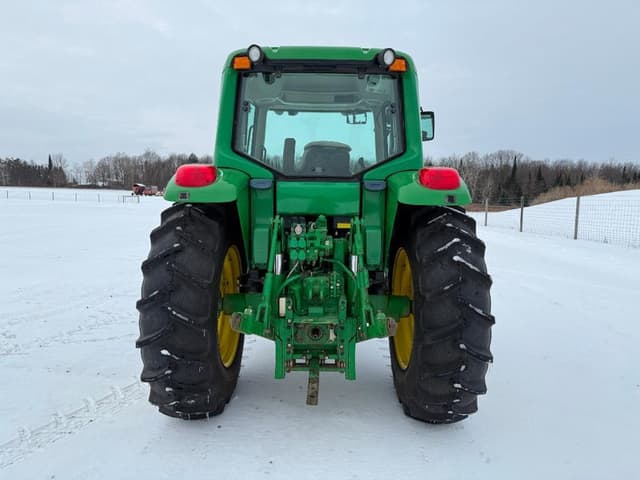 Image of John Deere 6420 equipment image 4