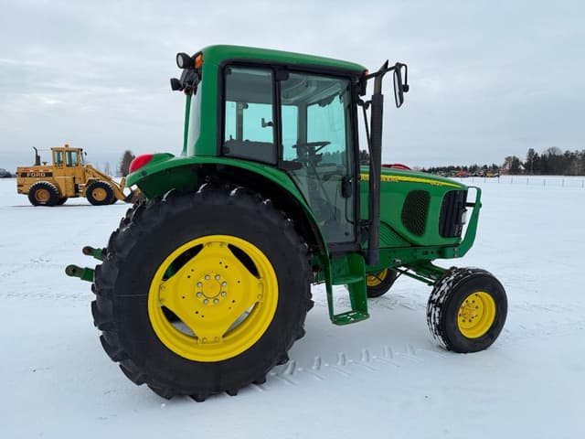 Image of John Deere 6420 equipment image 3