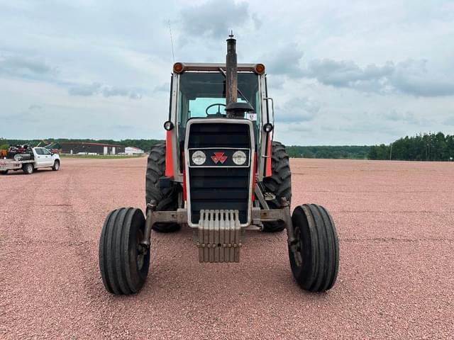 Image of Massey Ferguson 2705 equipment image 1