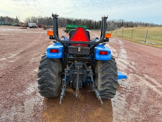 Image of New Holland TC29D equipment image 4