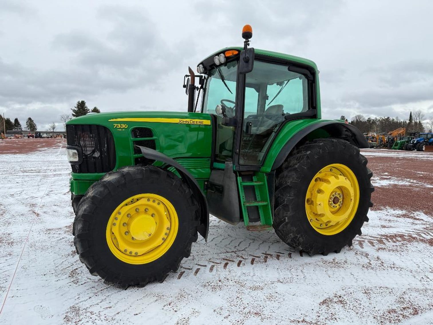 2009 John Deere 7330 Equipment Image0