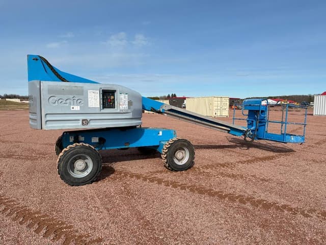 Image of Genie S-40 equipment image 2
