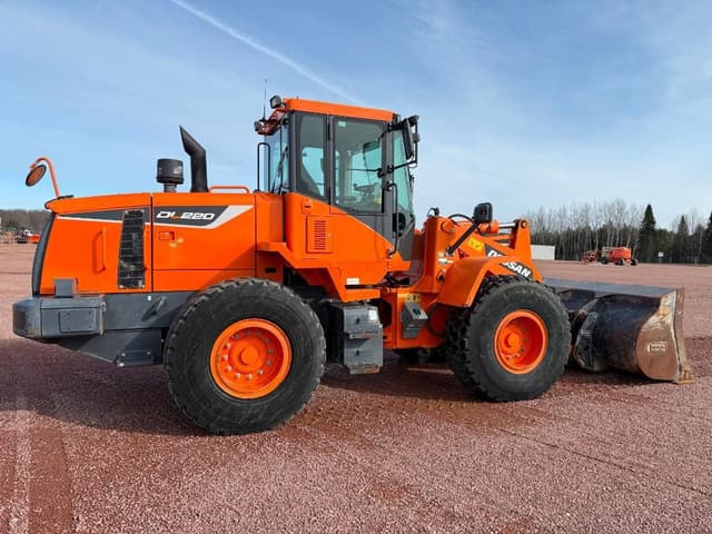 Image of  Doosan DL220-5 equipment image 3