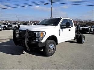 2017 Ford F-350 Equipment Image0