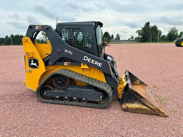Image of John Deere 317G equipment image 2