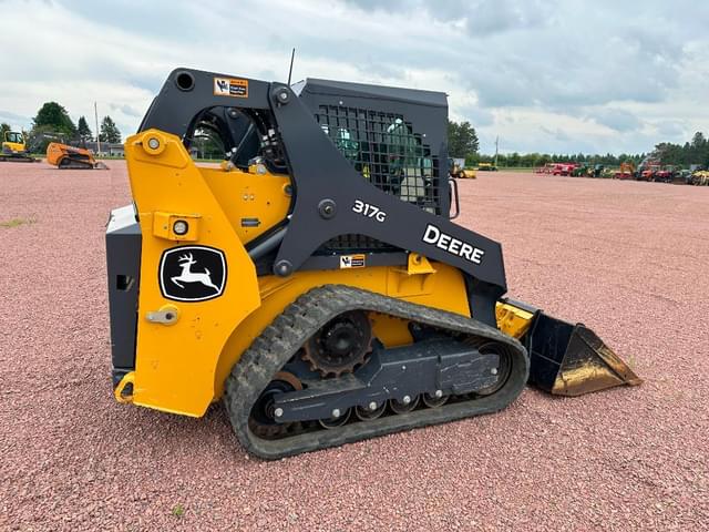 Image of John Deere 317G equipment image 3