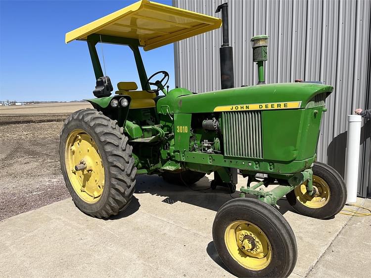 Main image John Deere 3010 1