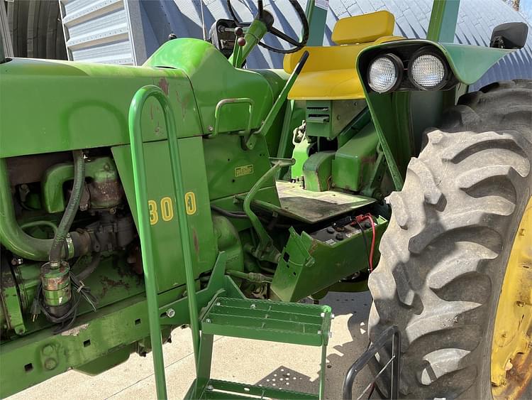 Main image John Deere 3010 7
