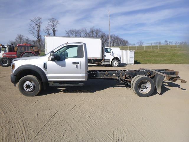 2018 Ford F-450 Equipment Image0