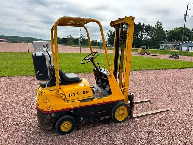 Image of Hyster S30A equipment image 3