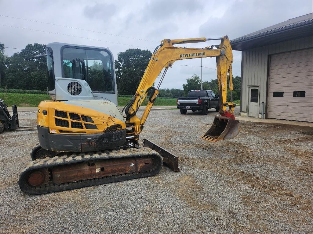 Main image New Holland E50B