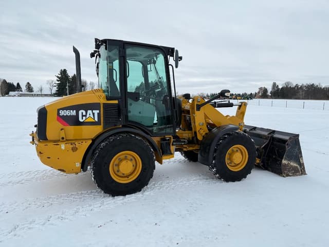 Image of Caterpillar 906M equipment image 2
