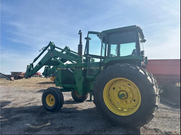Main image John Deere 4440