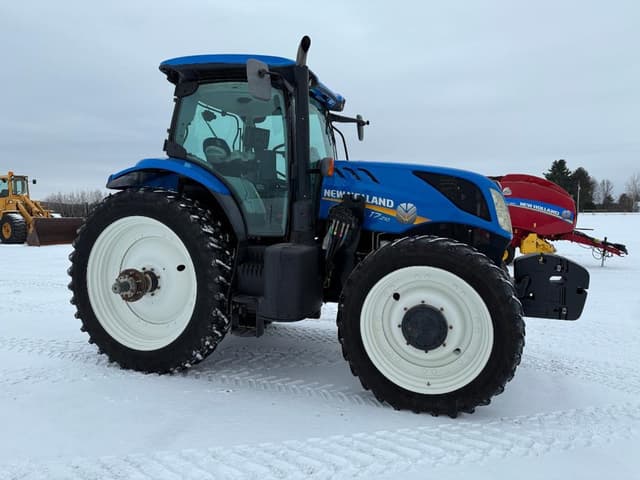 Image of New Holland T7.210 equipment image 2