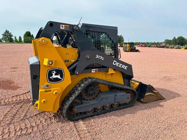 Image of John Deere 317G equipment image 3