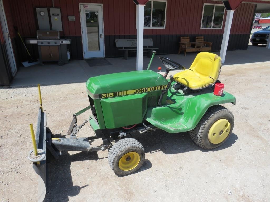 Main image John Deere 318