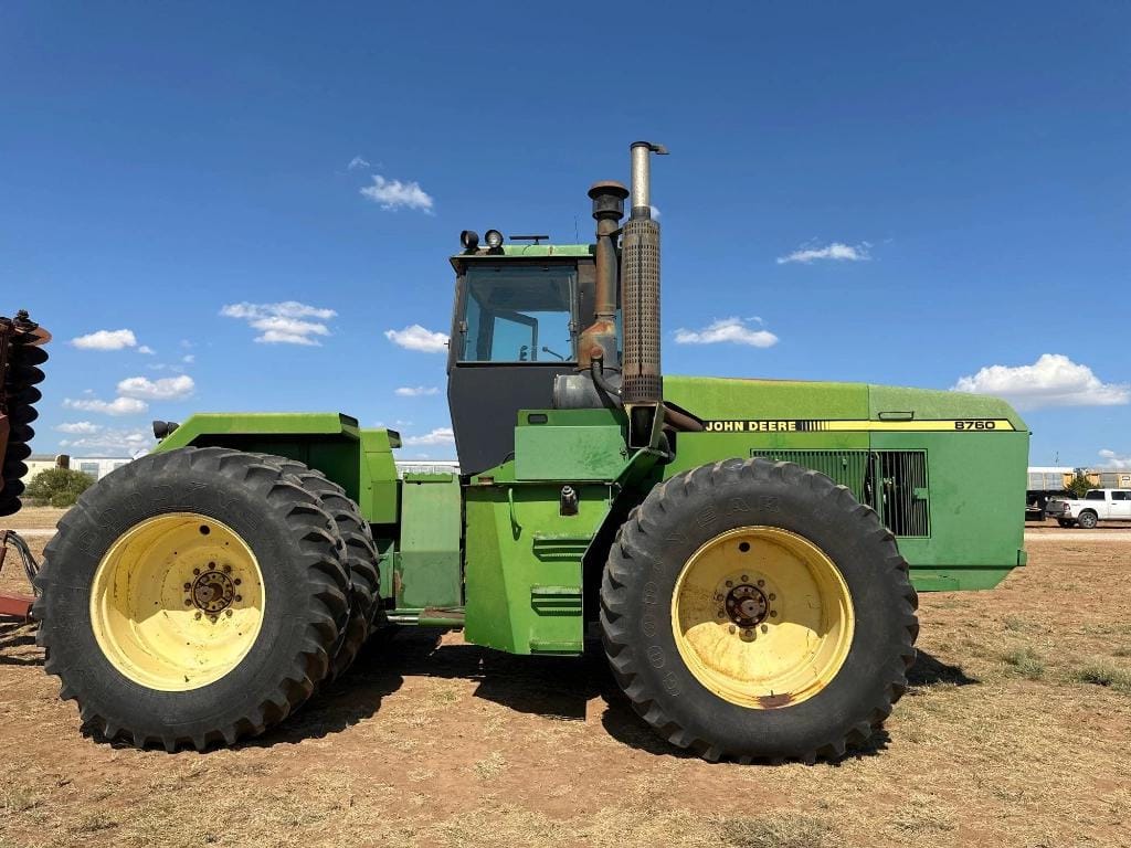 Main image John Deere 8760