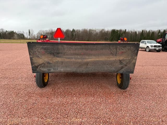 Image of New Holland 210 equipment image 3