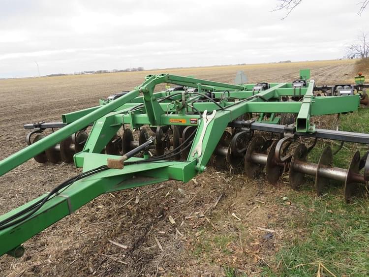 John Deere 512 Equipment Image0