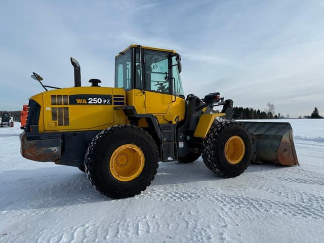 Image of Komatsu WA250PZ equipment image 3