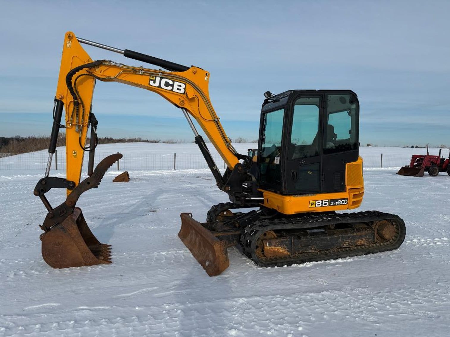 2017 JCB 85Z-1 Equipment Image0
