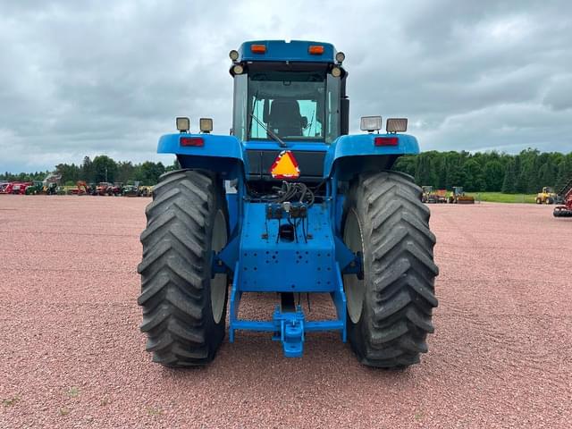 Image of New Holland 9384 equipment image 4