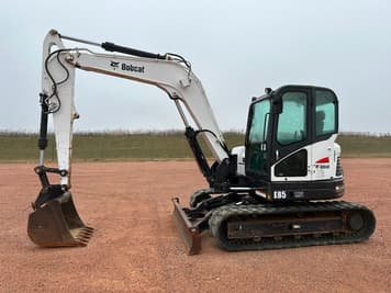 Main image Bobcat E85