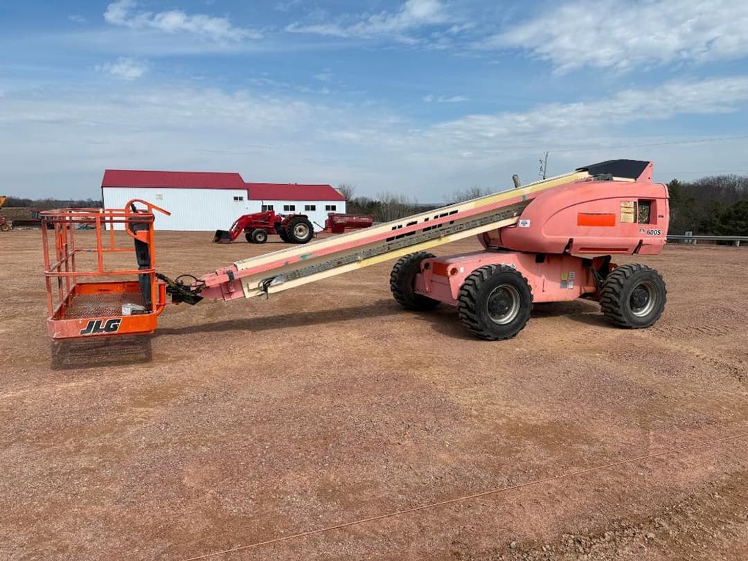 Image of JLG 600S Primary image
