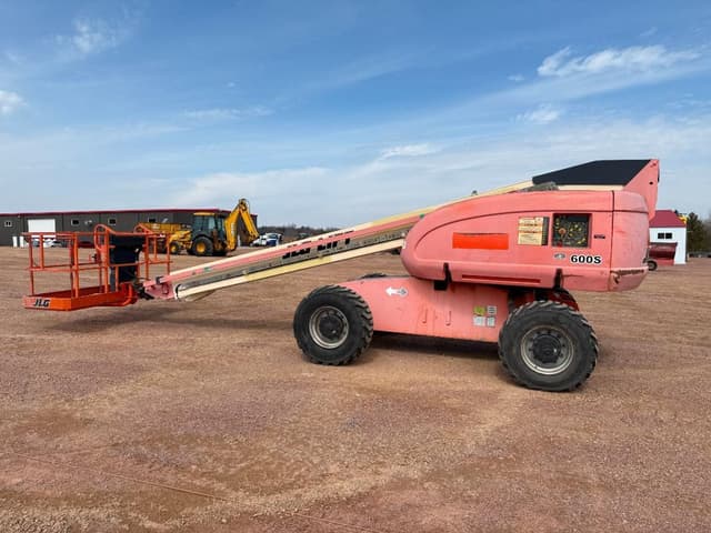 Image of JLG 600S equipment image 4