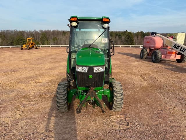 Image of John Deere 3033R equipment image 1
