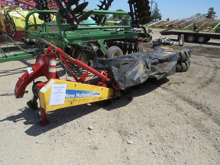 New Holland H6740 Equipment Image0